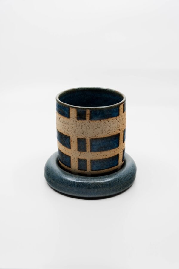 catalogue-4-0-065 Tasse Boudin - bleu mat motifs carreaux