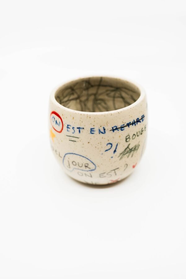Tasse inscriptions colorées • 1 •